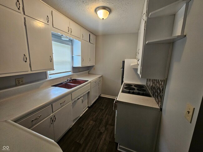 Foto del edificio - 33 Miley Ave