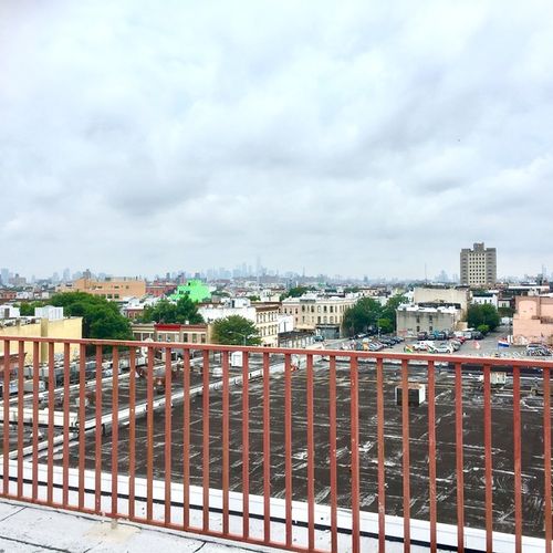 Building Photo - 1530 Putnam Ave