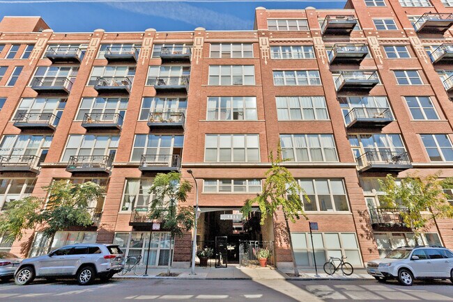 Foto del edificio - 1500 W Monroe St
