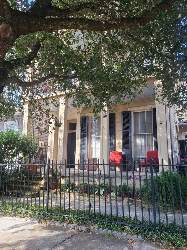 2419 Carondelet St, New Orleans, LA 70130 Apartments in New Orleans