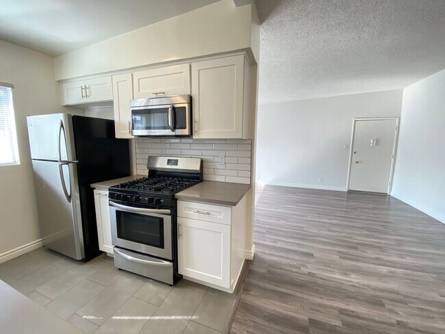 Foto del edificio - 3326 Keystone Ave