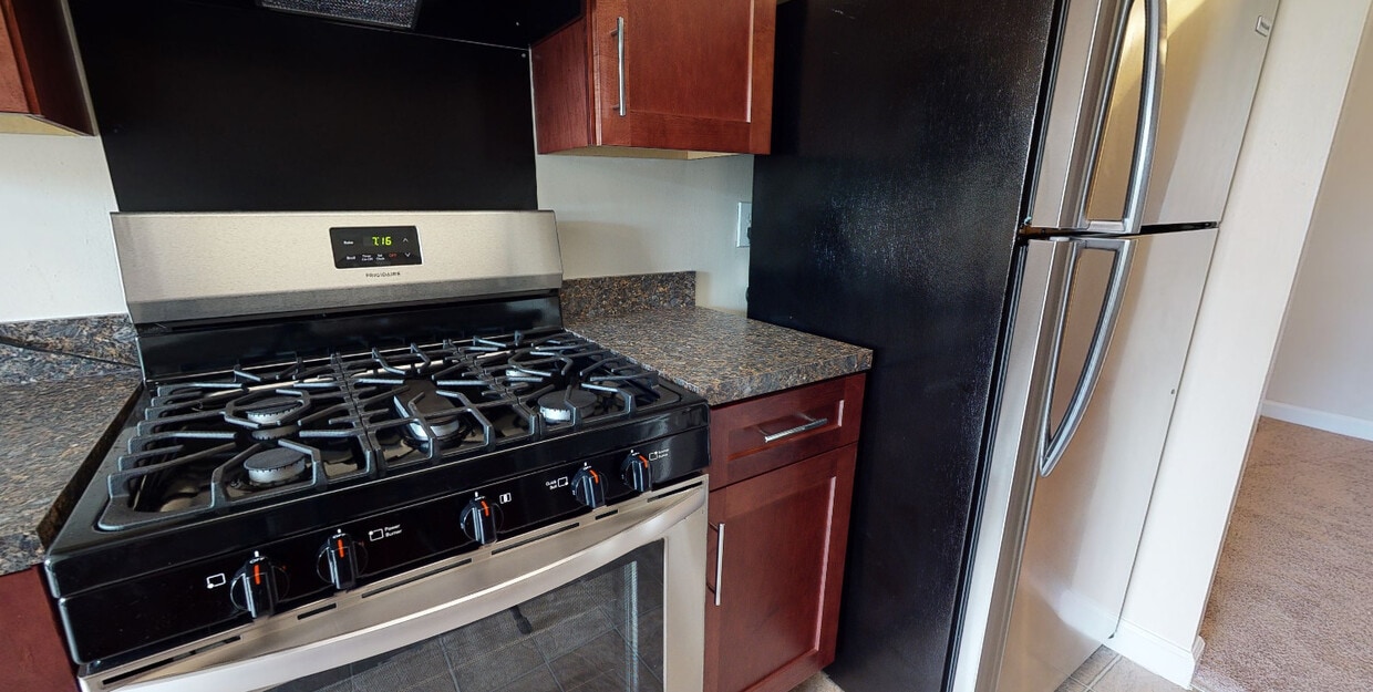 Photo - Oakton Park Apartments