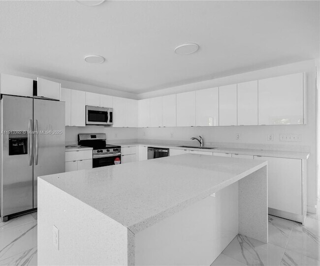 Foto del edificio - 152 NW 18th St