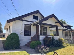 Building Photo - 1336 Elizabeth Ave