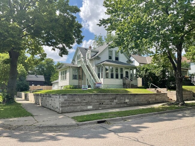 Building Photo - 3403 Aldrich Ave N
