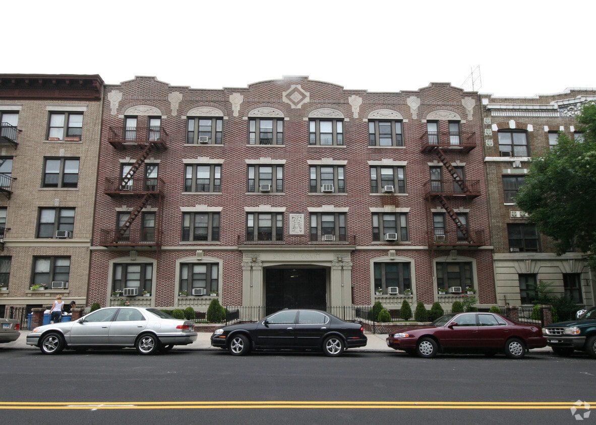 Primary Photo - 403 Saint Johns Pl