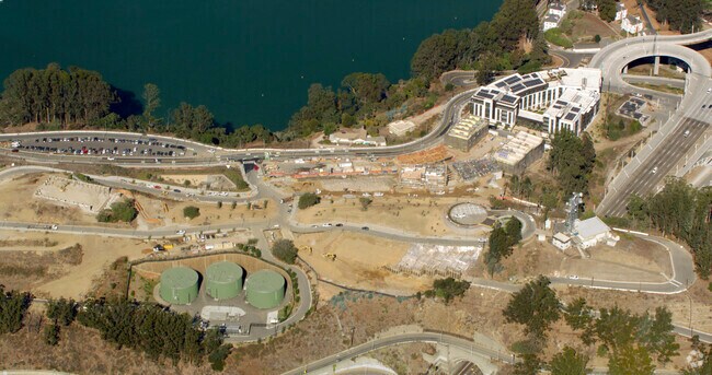 Foto aérea - The Courtyard Townhomes at Yerba Buena Island