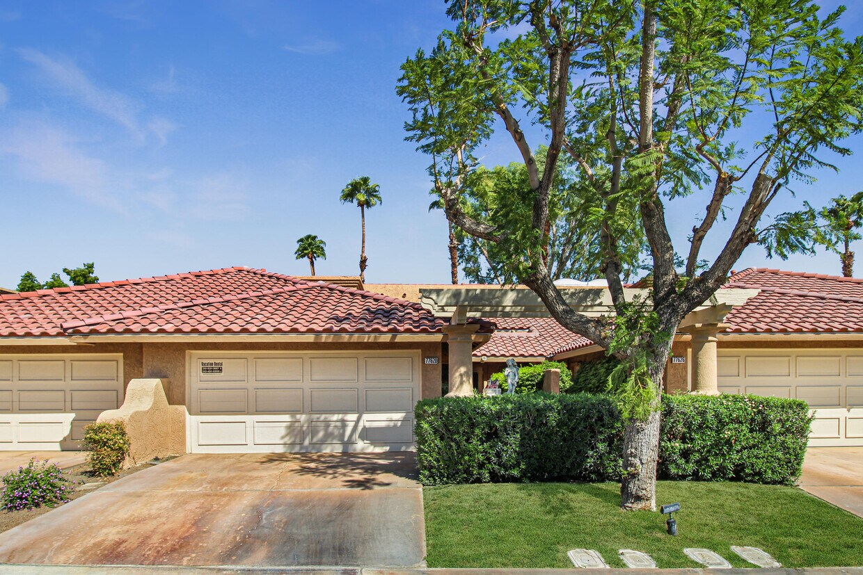 Primary Photo - 77620 Woodhaven Dr N