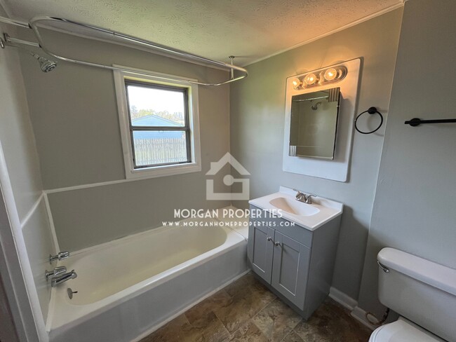Foto del edificio - 2418 W 18th St
