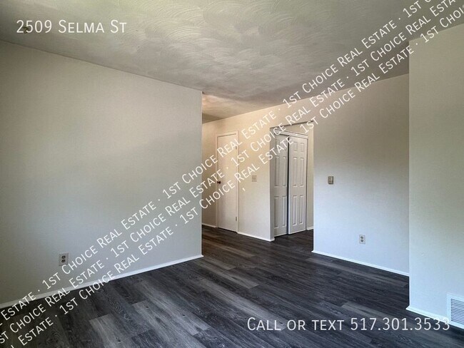 Foto del edificio - 2509 Selma St