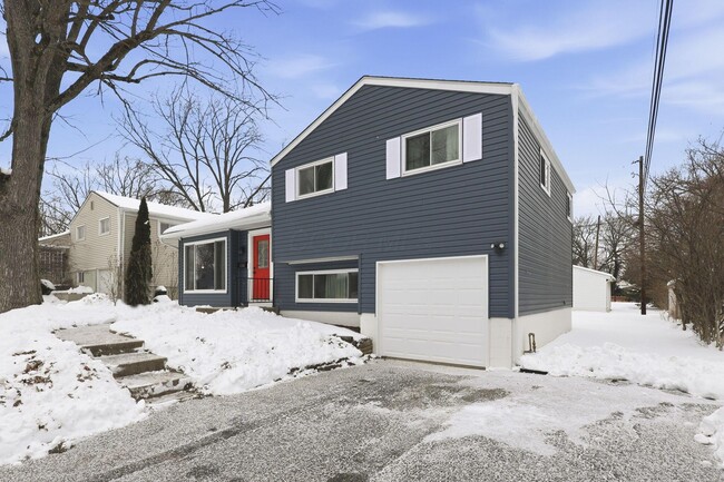 Building Photo - 3042 Rightmire Blvd