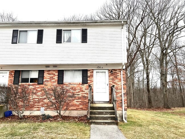 Foto del edificio - 131 Woodland Dr