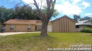 Foto principal - 8307 Lou Gehrig St
