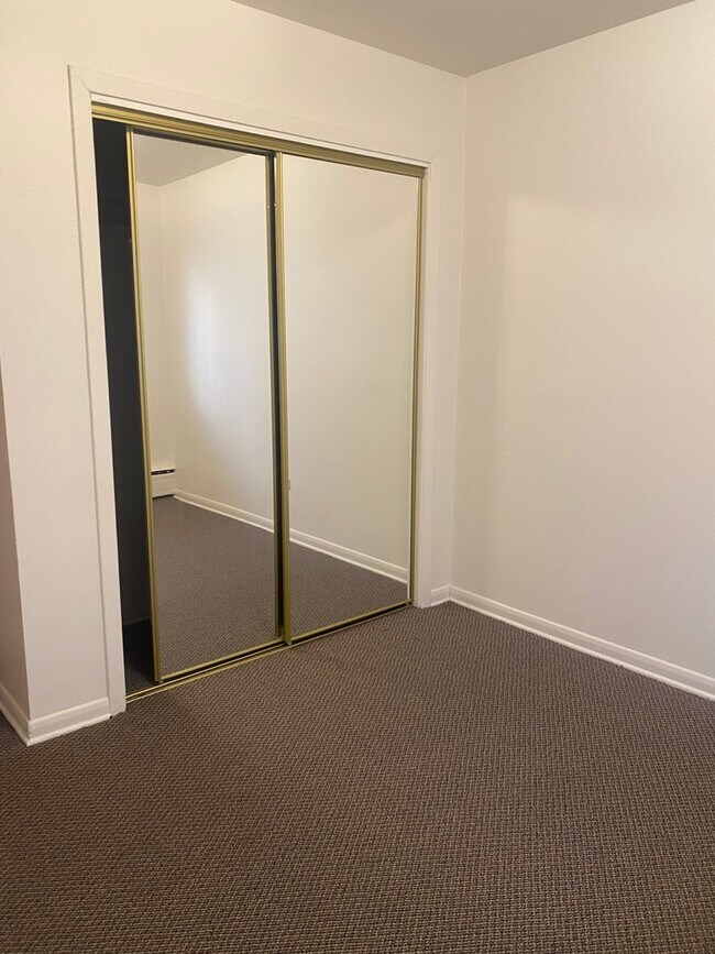Foto del edificio - 7609 N Greenview Ave