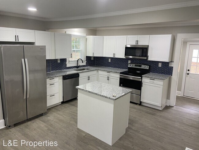 Building Photo - 3 br, 2 bath House - 205 E Catawba Drive
