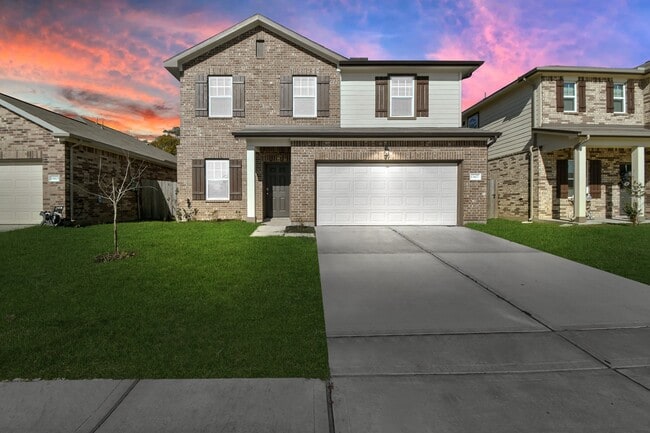 Foto del edificio - 7819 Royalwood Dr