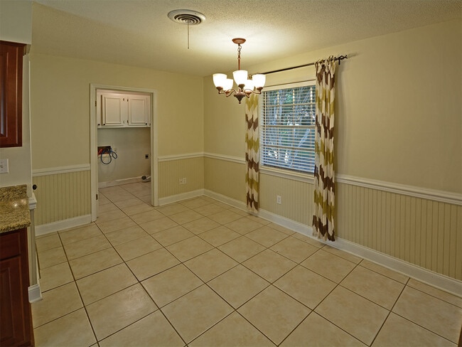 Foto del edificio - 3 bed, 1.5 bath in Bartlett