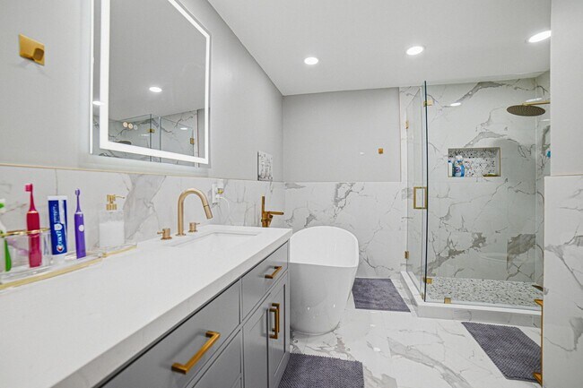 Foto del edificio - 6466 Buena Vista Dr
