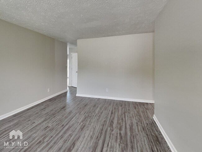 Foto del edificio - 8212 Autumn Mill Ln