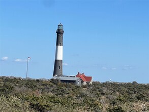 Building Photo - 38 W Lighthouse Walk