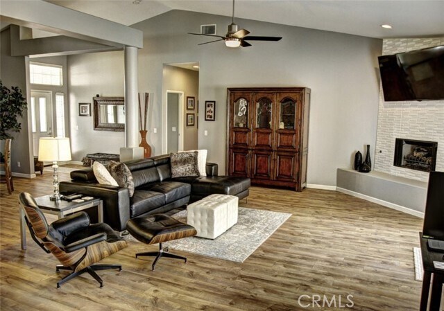 Building Photo - 45149 Coeur Dalene Dr