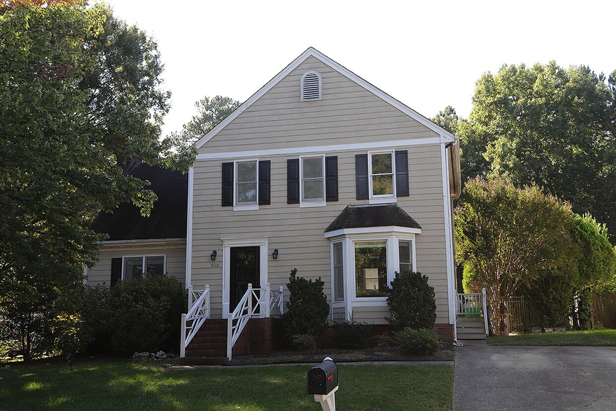 Foto principal - 3 Bedroom North Raleigh Home w/ Private, F...