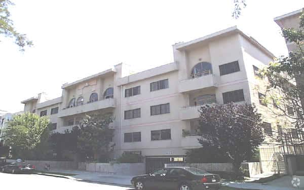 Foto del edificio - Royal Crest Apartments