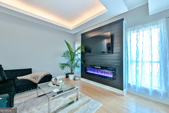 Building Photo - 1924 Variations Dr NE