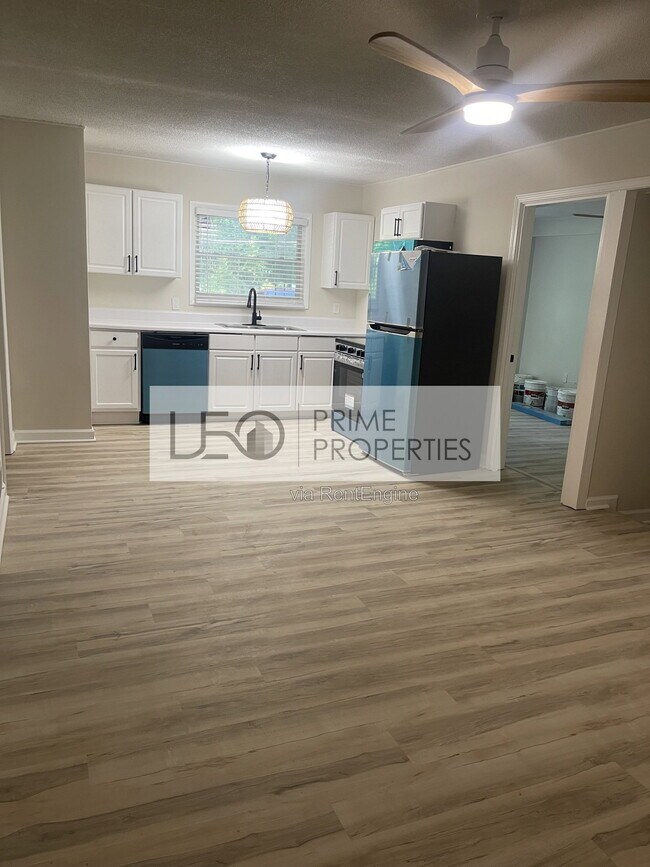 Foto del edificio - 3128 Waters Rd SW