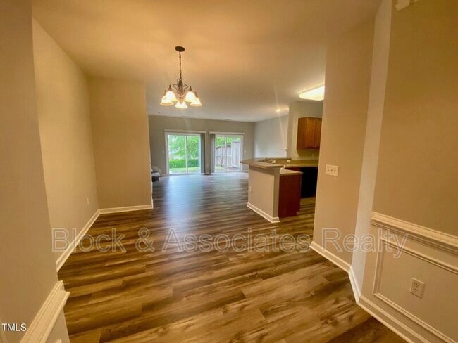 Photo - 410 Perrault Dr House