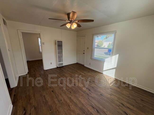 Foto del edificio - 719 S Church St