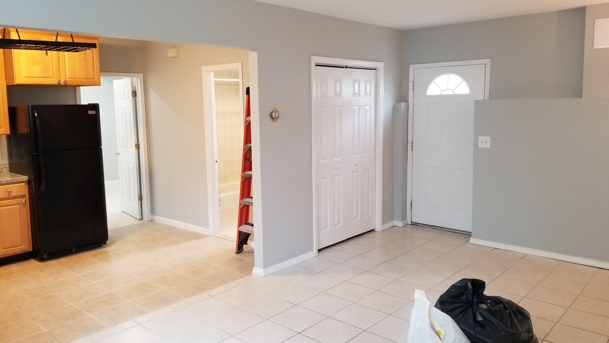 Primary Photo - 131 Wood Ave
