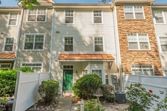 Building Photo - 11720 Mezzanine Dr