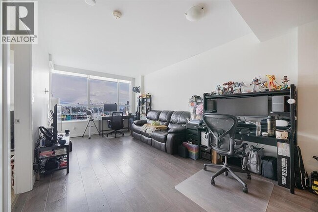 Photo du bâtiment - 125 E 14th St
