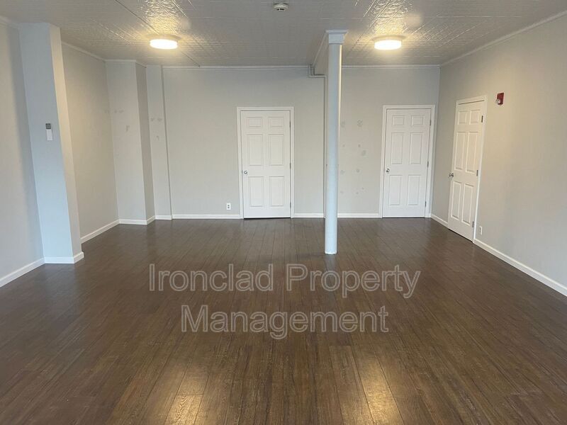 Foto del edificio - 328 Main St