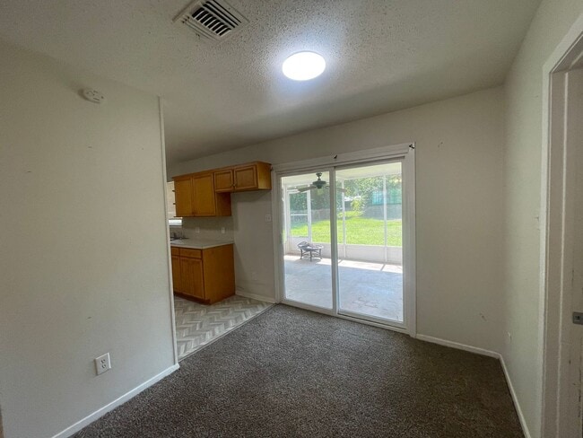 Foto del edificio - 1522 Teekell St