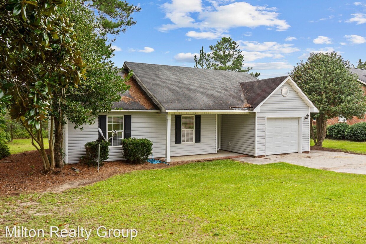 3 br, 2 bath House 450 Main Street House Rental in Lillington, NC