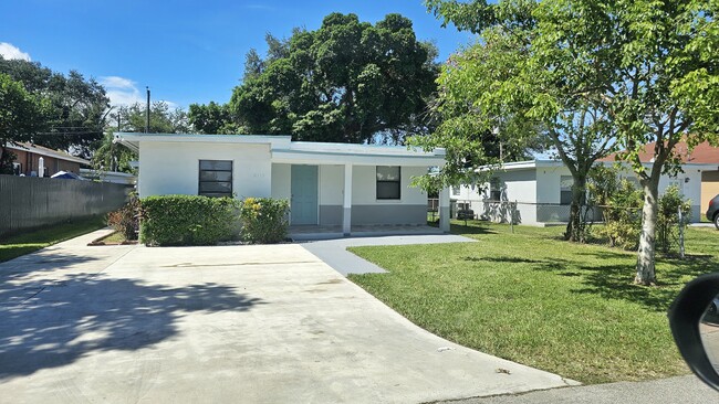 Foto del edificio - 6115 SW 38th St