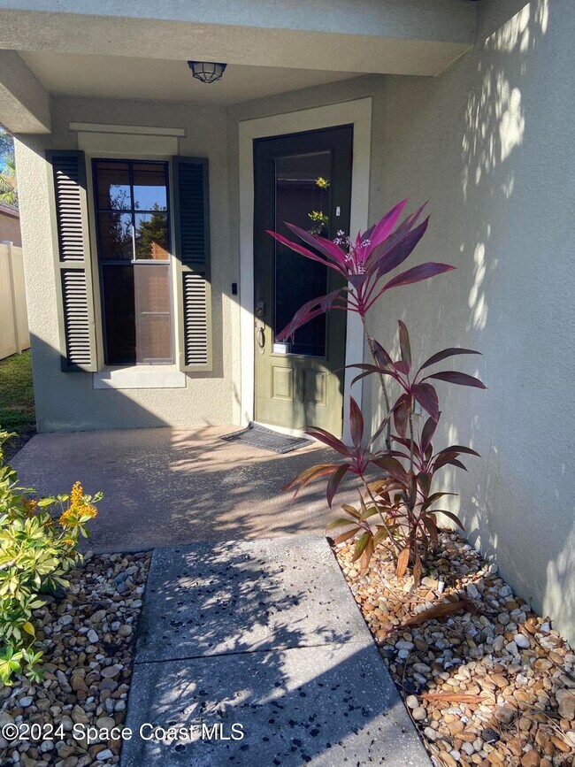 Foto del edificio - 2552 Glenridge Cir