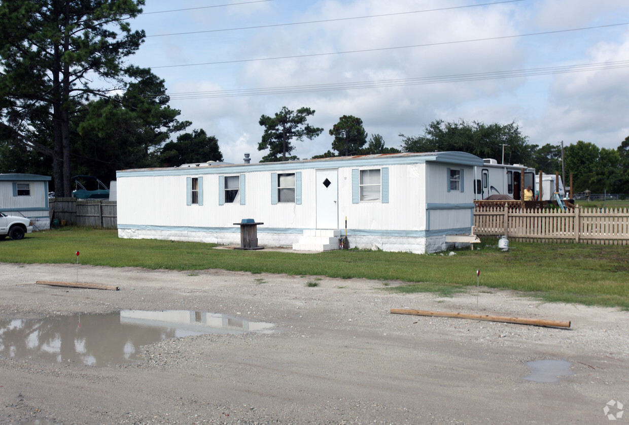 Primary Photo - Davis Mobile Home Park
