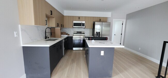 Foto del edificio - 5729 Klump Ave