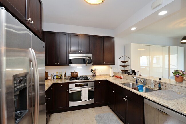 Foto del edificio - 600 N Lake Shore Dr