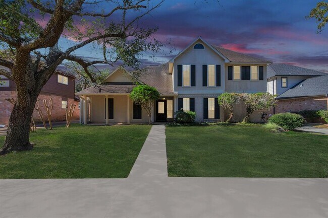 Building Photo - 2710 River Birch Dr