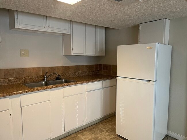 Foto del edificio - Located in Downtown Parkville