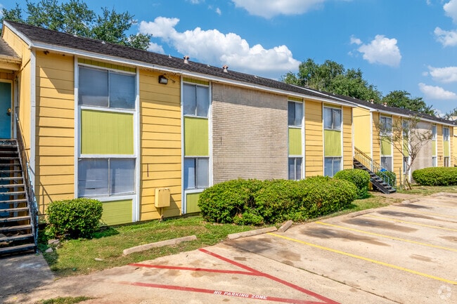 Alternate - Woodscape Apartments