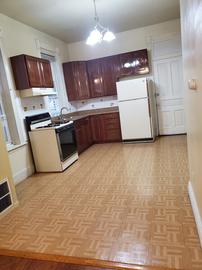 Foto del edificio - 1026 N Wood St