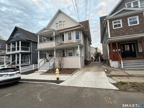 Building Photo - 127 Eagle St