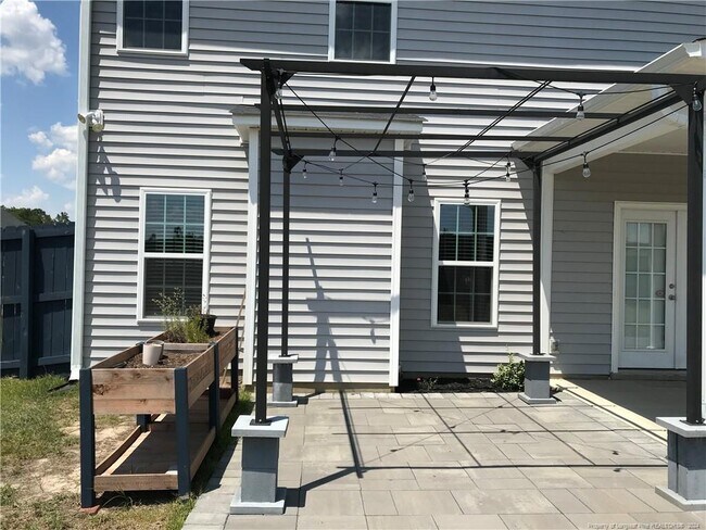 Building Photo - 3233 Hunting Lodge Rd