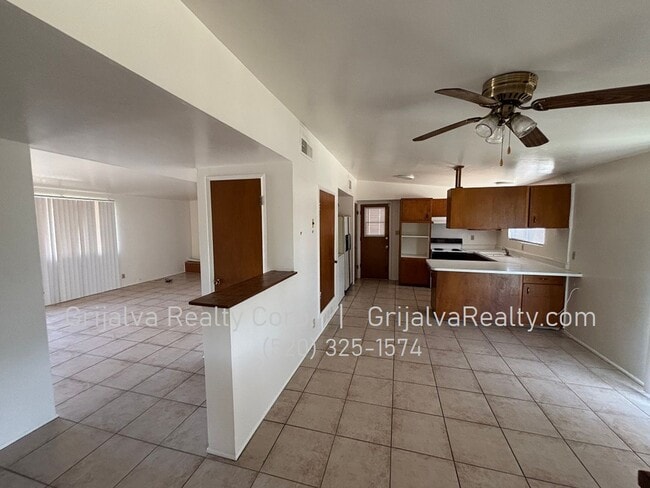 Building Photo - Spacious 3 Bedroom, 2 Bath Red Brick House...