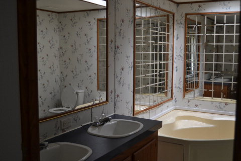 Building Photo - 463 Deer View